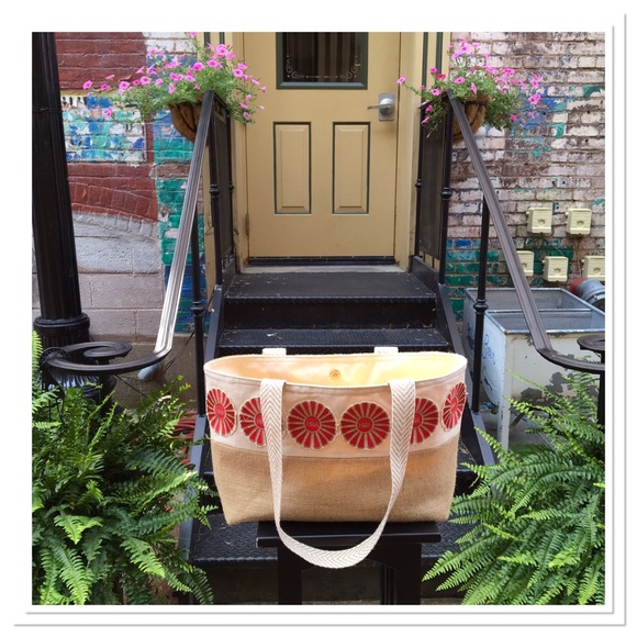 HBBK Cruise Resort Wear Luxury Vegan Tote - Picture 2 of 4